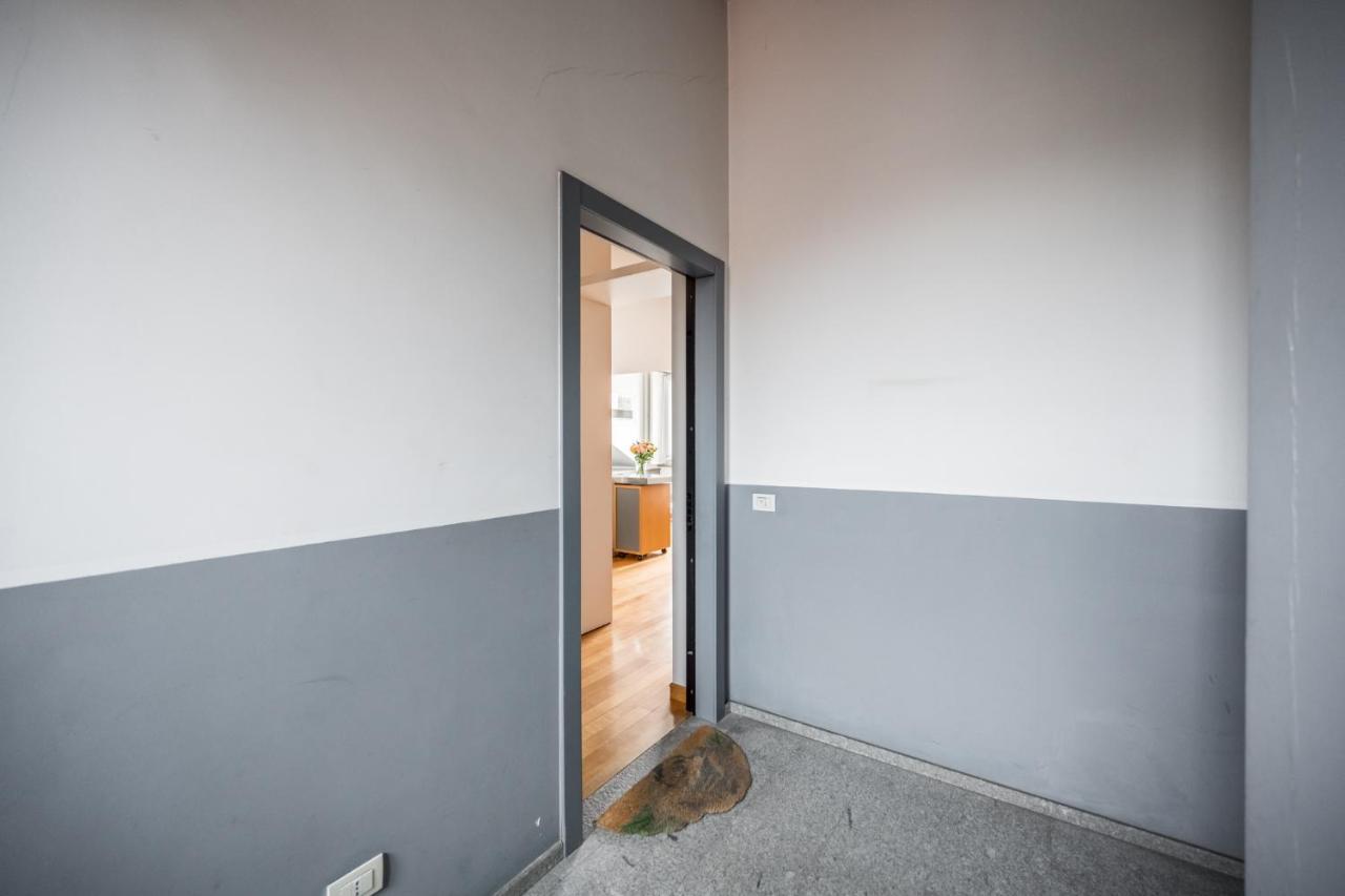 Apartmán The Orange Attic - Navigli Area Milán Exteriér fotografie