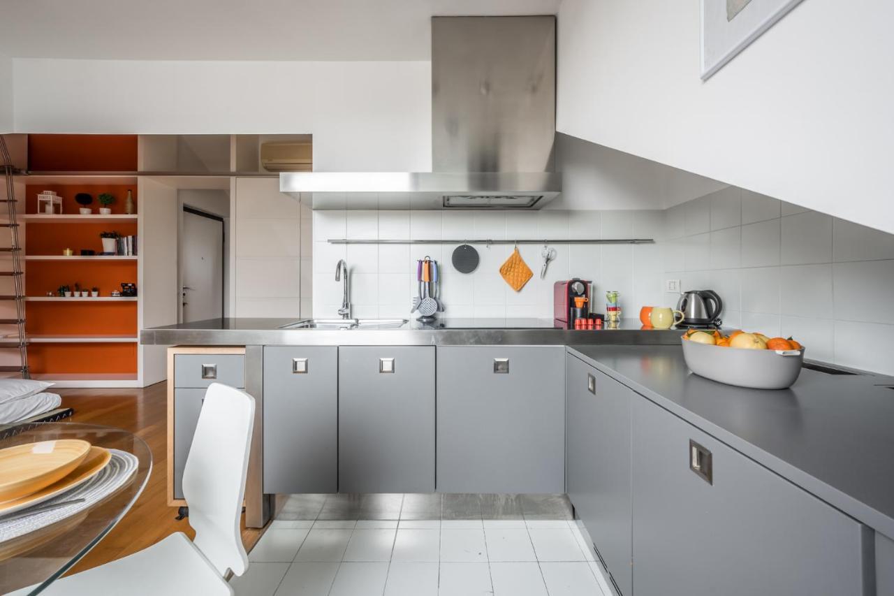 Apartmán The Orange Attic - Navigli Area Milán Exteriér fotografie